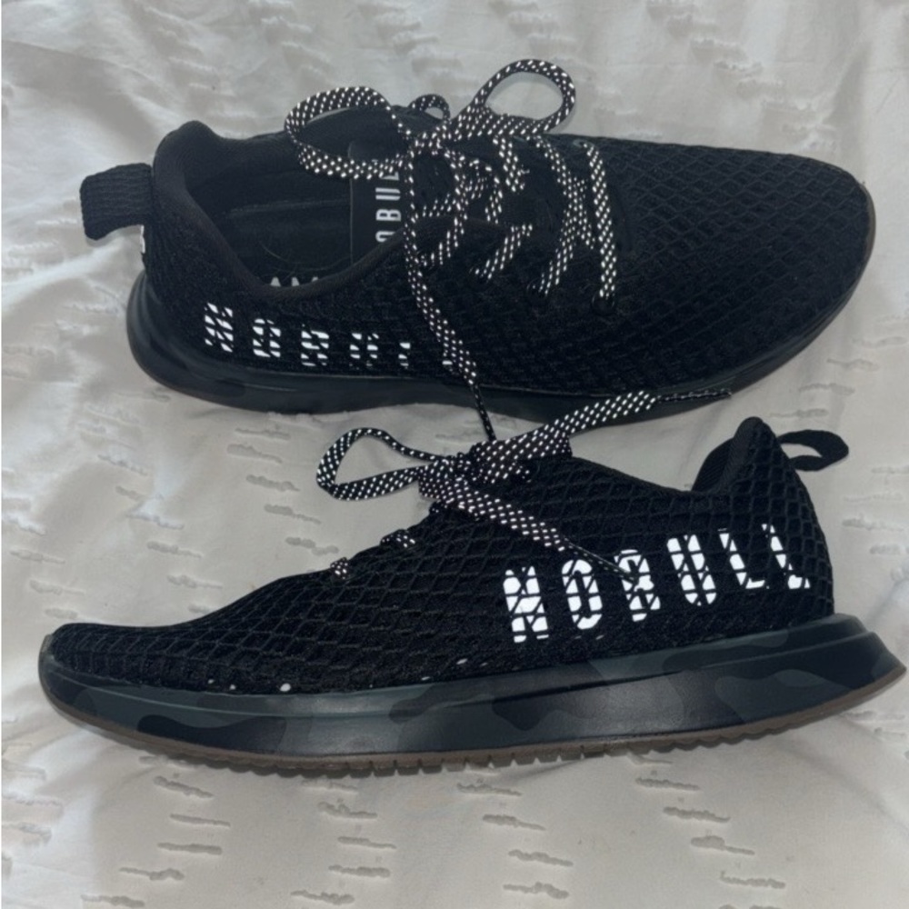 NOBULL Women’s Sneakers Size 8